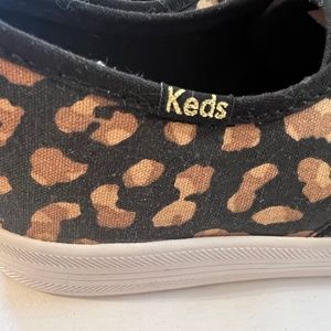 Leopard and black lace up